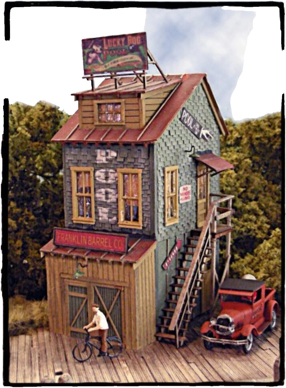 Modelo Blanco De madera trenes Bar Mills