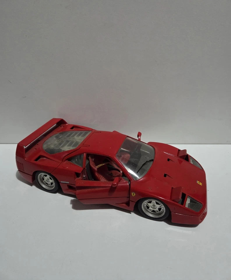Tonka Polistil 1/18 Scale Ferrari F40 Rosso Red Diecast Model Toy Car - Image 1 of 4
