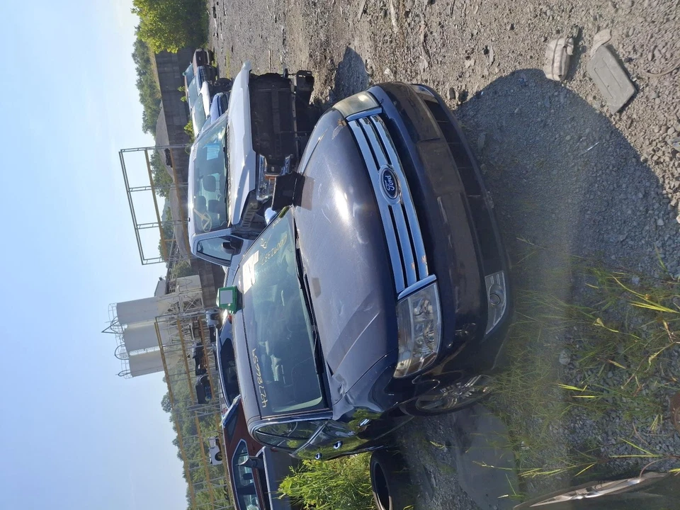 Alternador usado compatible con: Ford Taurus 2009 grado A Foto 2 de 4