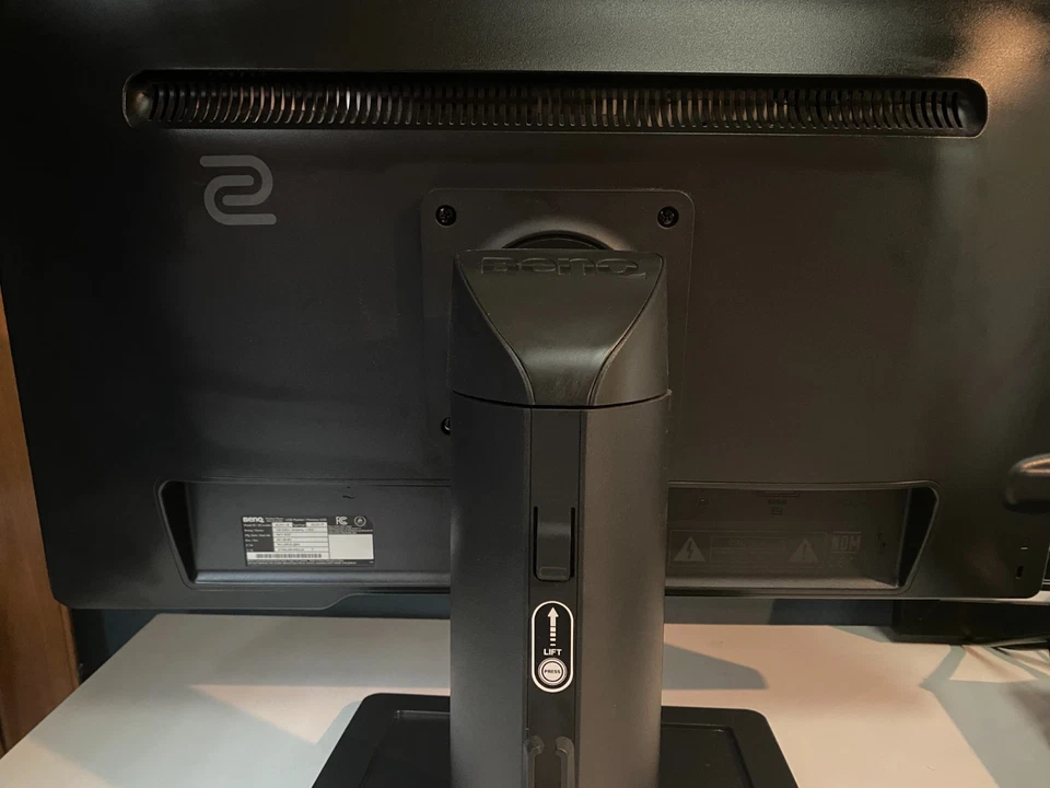 BenQ ZOWIE XL2411P, 24 pulgadas, 144 Hz, monitor para juegos, 1080P, 1 ms Foto 3 de 4