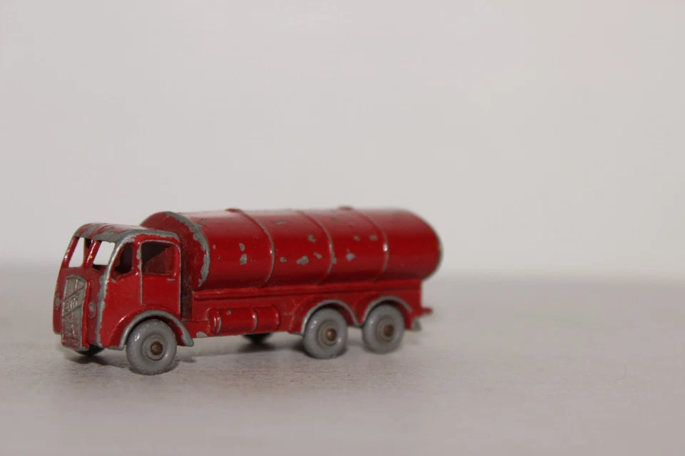 1961-63 Matchbox Lesney 11b ERF Petrol Tanker 'Esso' - Image 3 of 4