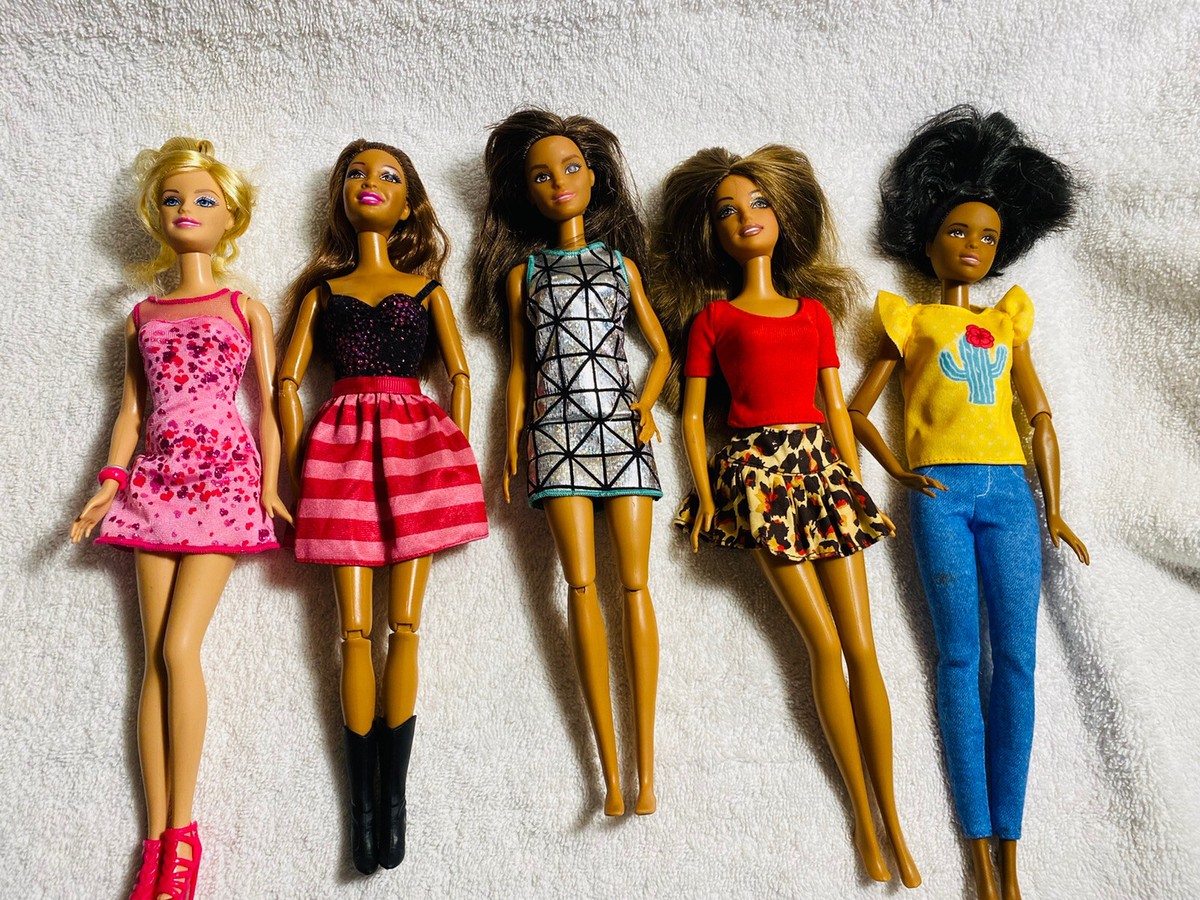 Barbie　パステルカラー5色セット Amazon.com: Barbie Mini BarbieLand Reveal Dolls 5-Pack, 1.5