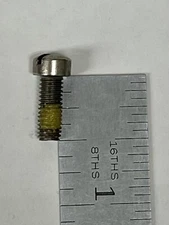 (100) 10-32 x 1/2 Fillister Steel Machine Screw Thread Locking Narrow Head Plain