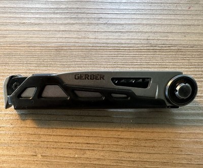 Gerber Armbar Trade Onyx Multi-Tool, Knife, Bit Driver, Saw