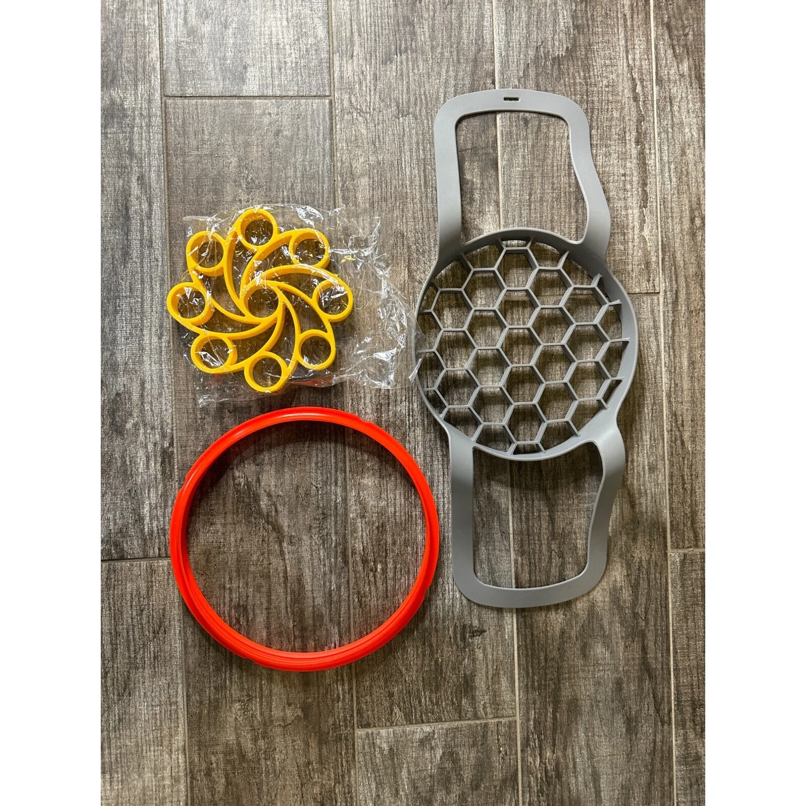 Pressure Cooker Silicone Sling 6Qt/8Qt Instant Pot Yellow Silicone Egg Rack And