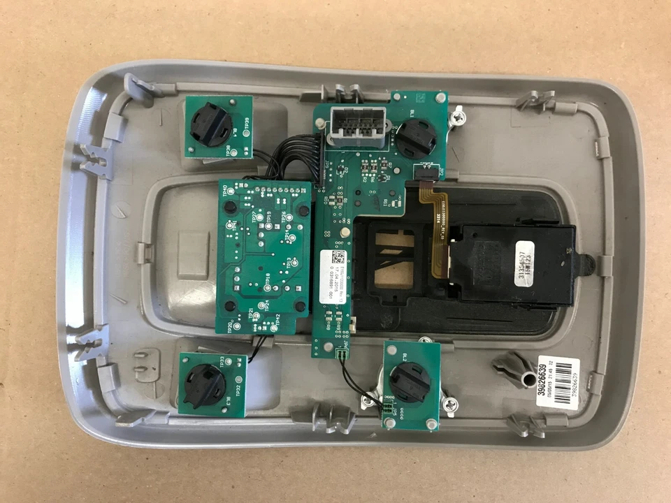 Luz domo delantera mapa luz volvo s60 v60 xc60 14-18 39826639 Foto 2 de 2