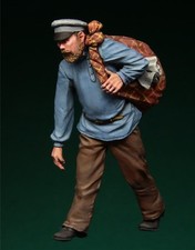 1/35 Bearded Civilian with Sack Resin Figure Model Kit Diorama Accessory