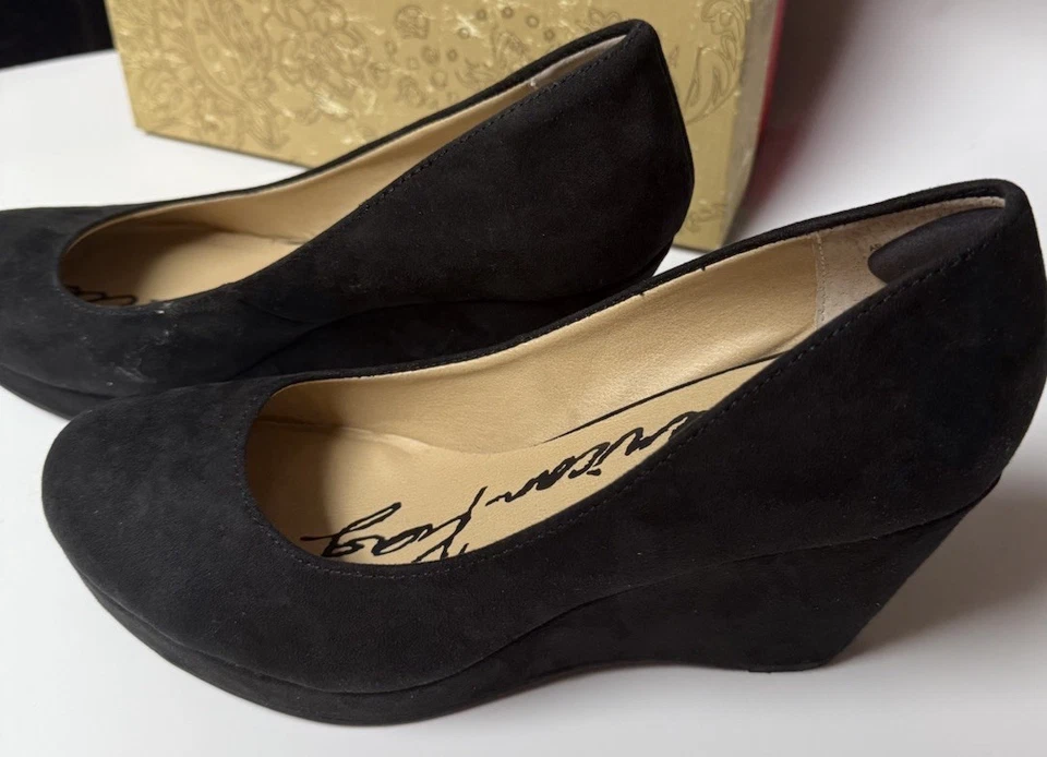American Rag CIE-1984(R) Shoes Size 8 M Black Suede Wedge Heels  Worn Twice/ Box - Image 4 of 4