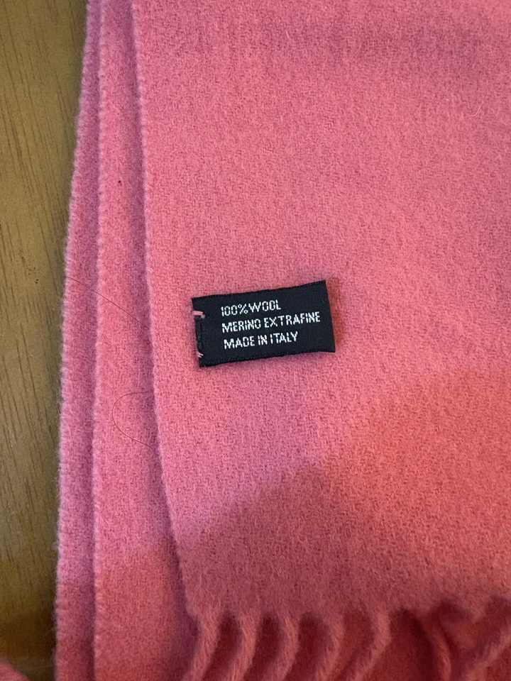Preciosa Bufanda Moschino Rosa 100% Lana Hecha en Italia, Nueva Foto 3 de 3