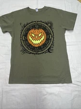 Brisco Brands Halloween T Shirt  Men’s Size Large L Color Green Shorts Sleeves