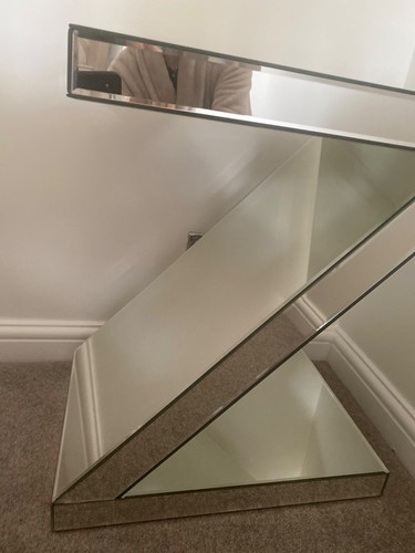 mirrored side table used - Picture 2 of 4
