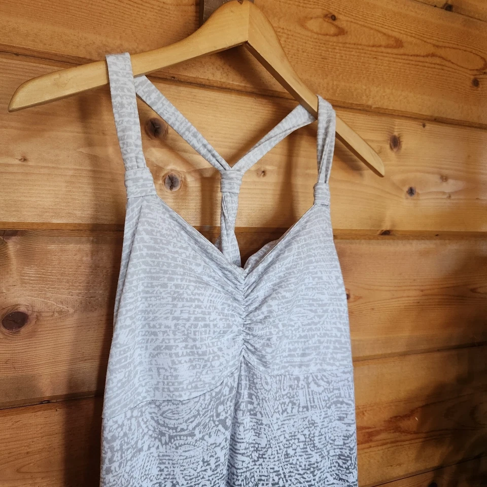 Vestido Dakini Gris Ajuste Activo Acampanado Espalda Corredora Ombre Elastizado Ombre Sujetador Acanalado Talla M Foto 2 de 4