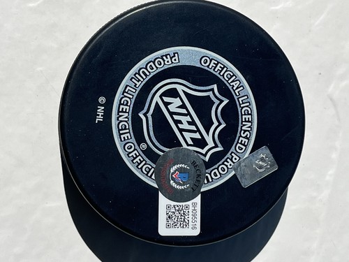 Justin Williams Signed Autographed Los Angeles Kings NHL Puck Beckett BAS Cert 2 - Picture 2 of 2