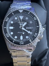 Seiko 5 Sports SKX Midi 38mm Black Dial Stainless Steel Bracelet Watch RRP £320