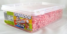 Sour Licorice Sticks 200 Pieces Strawberry Flavor Red Fondant Filled - Sweet