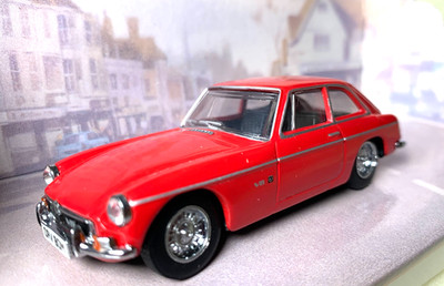 Matchbox Dinky MGB GT V8 1973 Red 1:43 Scale Inv. #5260