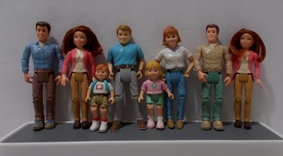 Lot of 10 FISHER PRICE LOVING FAMILY DOLLS GRANDMOTHER , GRANDDAD + 6 MORE