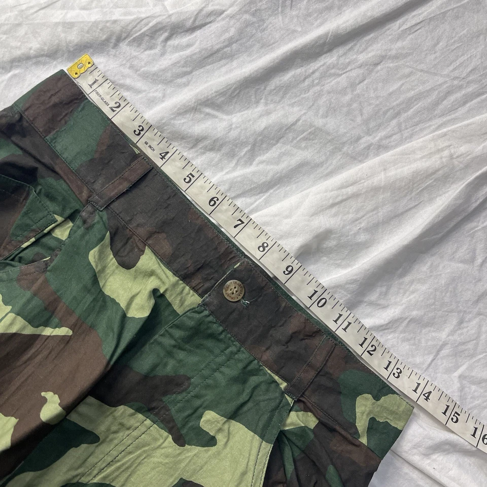 "Pantalones camuflados militares holgados de pierna ancha Y2K de colección 28x32 cargo Rave Jnco Kik 11,5"" abiertos" Foto 4 de 4
