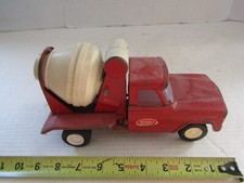 VINTAGE PRESSED STEEL TOY TRUCK TONKA CONSTRUCTION CEMENT MIXER RED 9 INCH