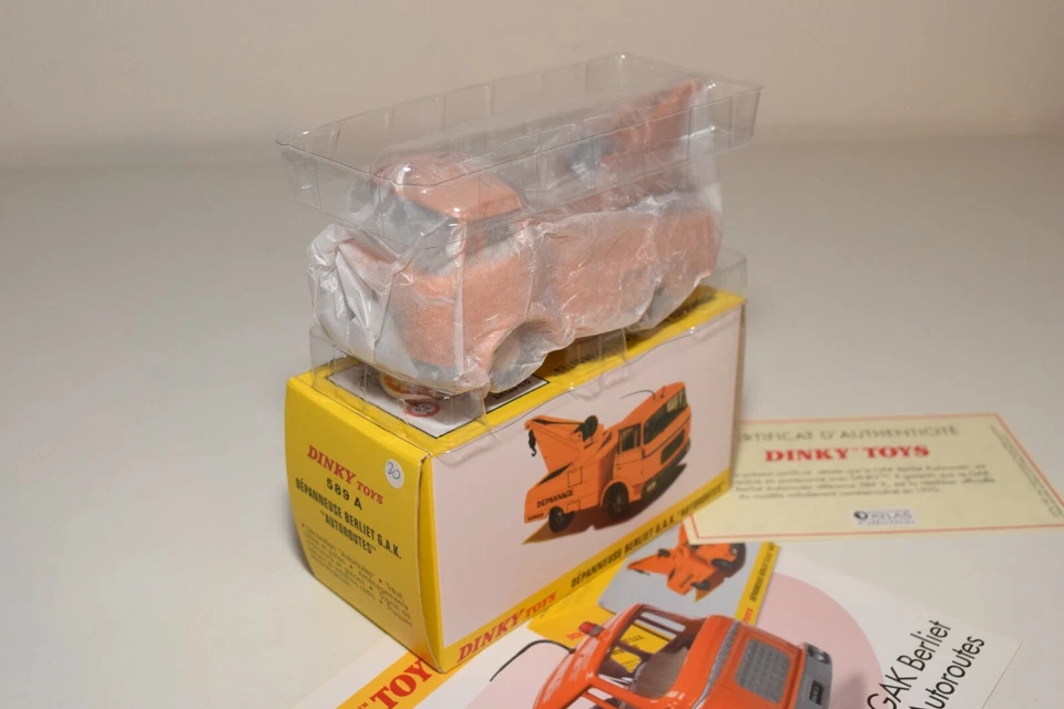 TT 1:43 ATLAS DINKY TOYS 589 A 589A BERLIET TOWPANNEUSE REPANNAGE AUTOROUTES MIB Foto 2 de 4