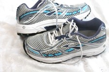 brooks dyad 6 womens red