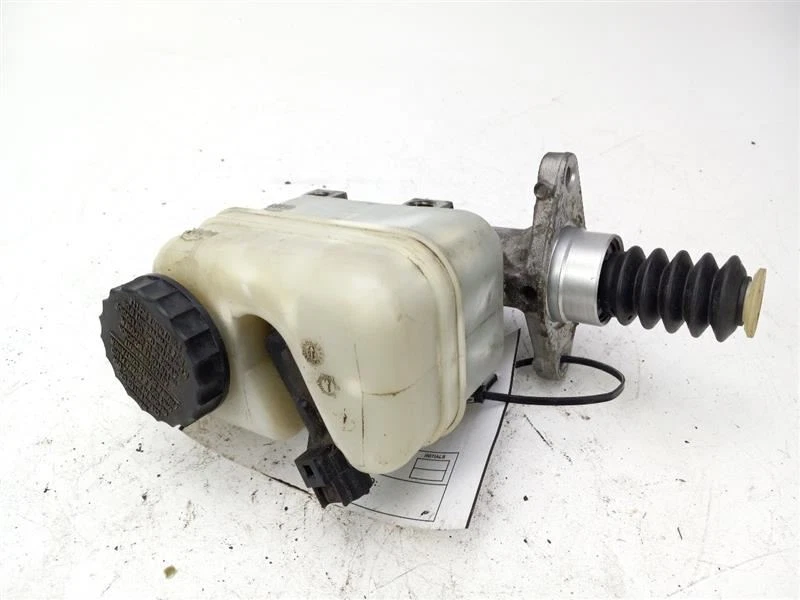 2002 - 2006 FORD EXPEDITION BRAKE MASTER CYLINDER - Image 3 of 4