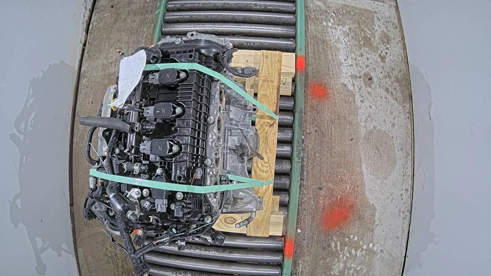 Conjunto completo de motor usado se adapta a: Nissan Kicks 2022 1,6 L VIN C 4º dígito HR16D Foto 2 de 4