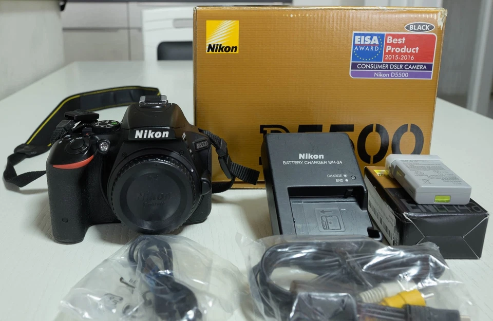 Nikon D5500 Body, ca. 7016 Auslösungen, sehr guter Zustand