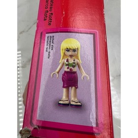 LEGO Juniors 10747 Andrea & Stephanie's Beach Holiday Friends 143 Pcs Set