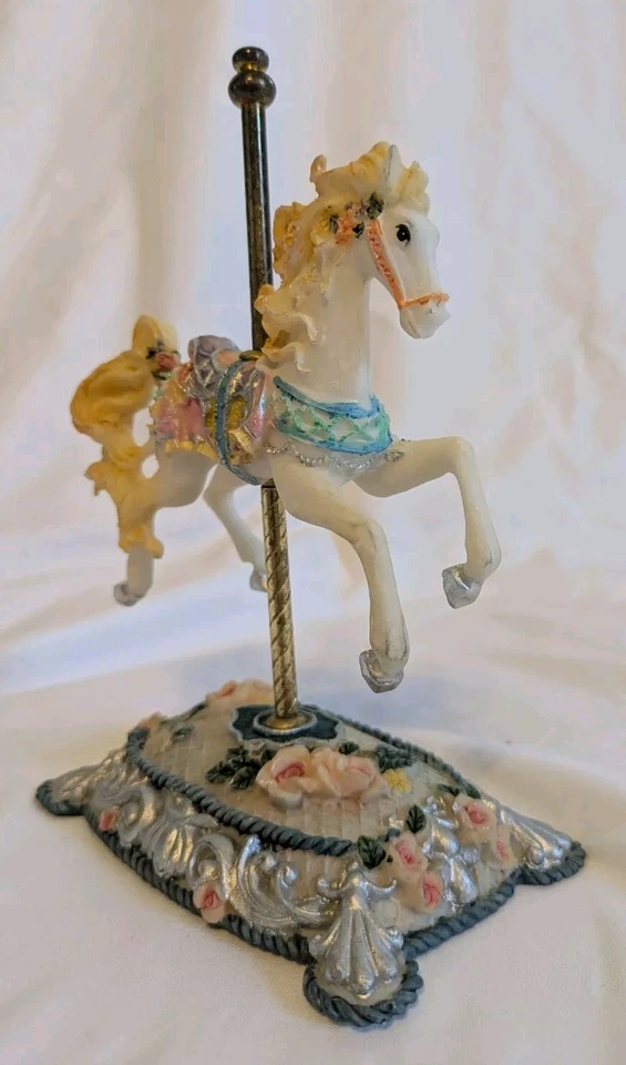 Carrusel de resina vintage de 6,5" caballo floral rosa/azul/plateado poste de latón pastel Foto 2 de 4