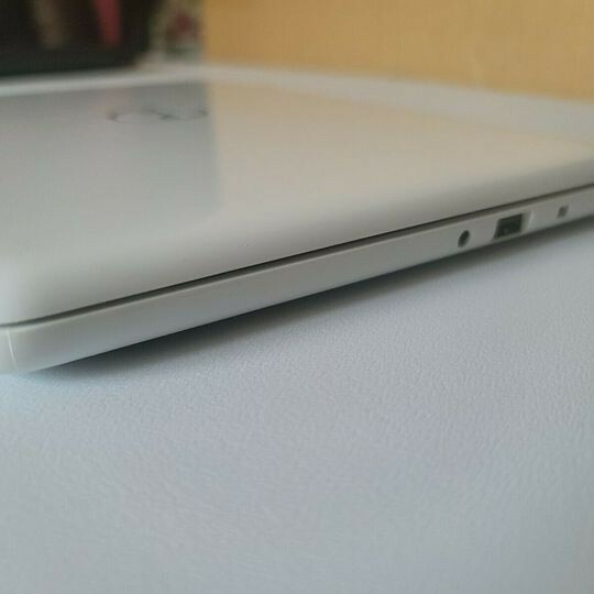 Inspiron 11 3180 Dell White Laptop 11.6 in 32GB Memory, 4GB Inspiron 11 3180 Dell White Laptop 11.6 in 32GB Memory, 4GB