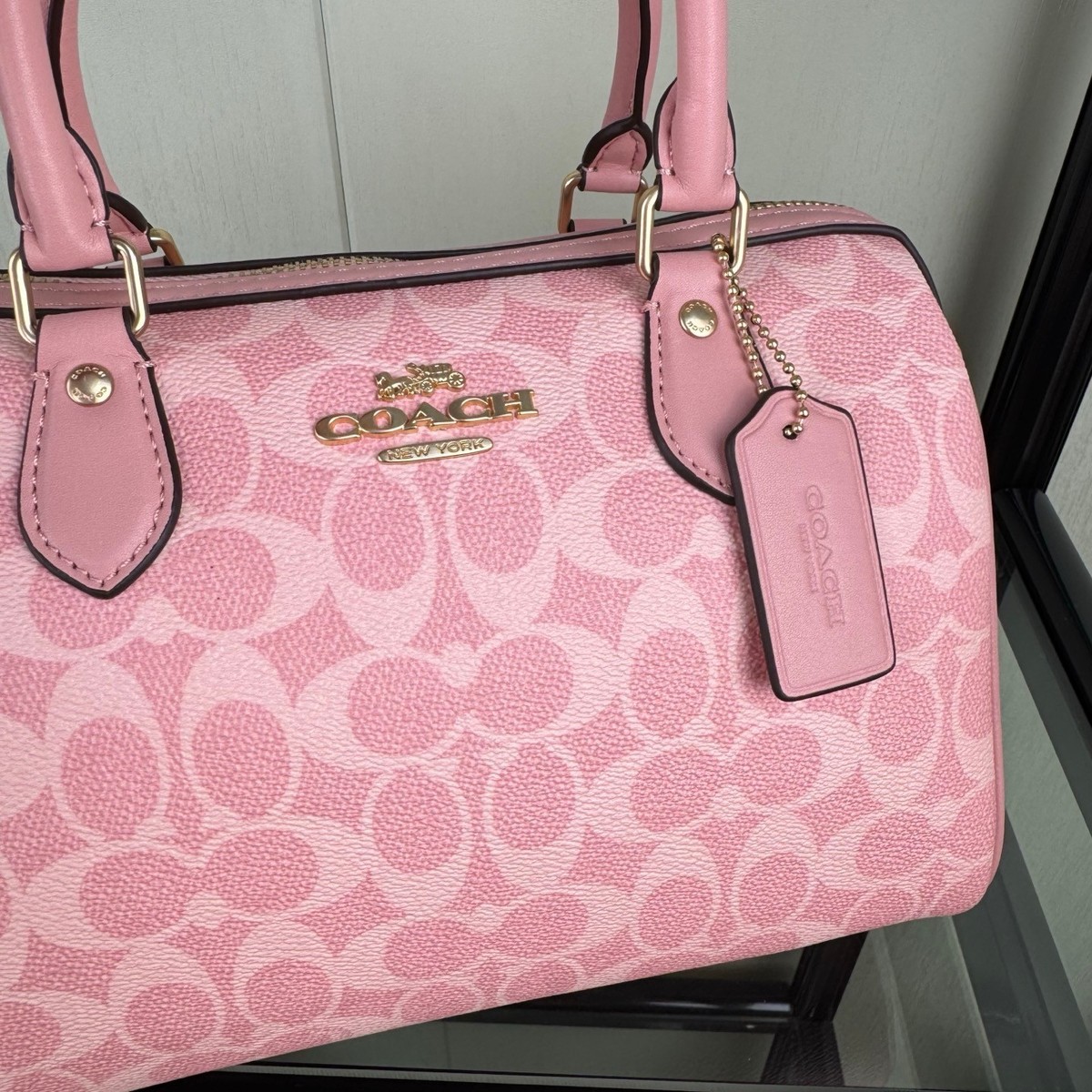 COACH CV961 Signature Coated Canvas 2-Way Shoulder Bag Pink Outlet