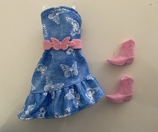 Barbie Curvy Kleidung, Jeanskleid, Gürtel, Cowboystiefel