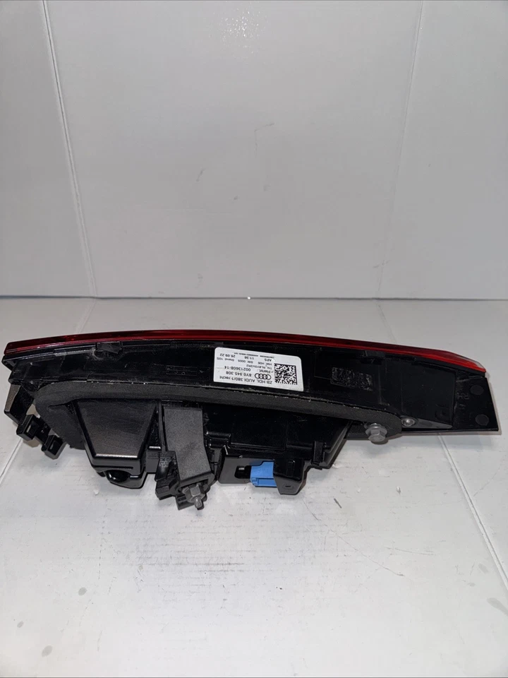 Luz trasera interior derecha OEM #263 AUDI A3 S3 RS3 2022-2024  Foto 4 de 4