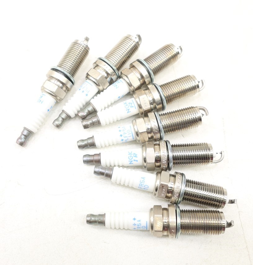 NEW OEM Spark Plugs Set of 8 22401ZH015 for Nissan Titan 5.6L 2004-2007
