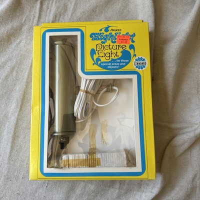 Vintage Picture Light Angelo Highlight 7  Gold Finish With Clearance Stickers!!