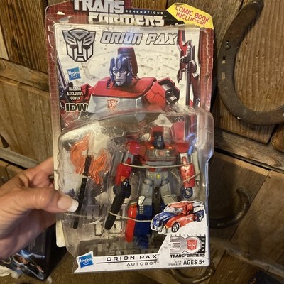 Transformers Generations Orion Pax Hasbro w/ IDW comic book