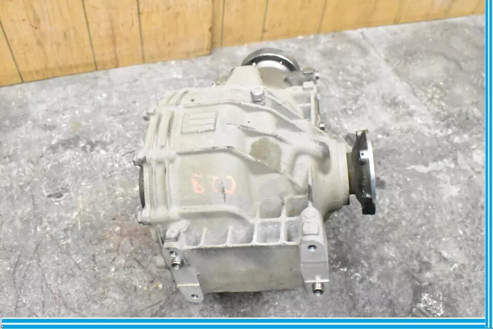 07-13 Maserati Quattroporte M139 Rear Differential Diff Axle Carrier OEM
