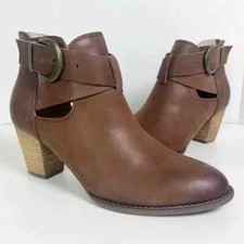 VIONIC Women's Size 9 Brown Waxed Leather Rory Heeled Ankle Boot Buckle Detail