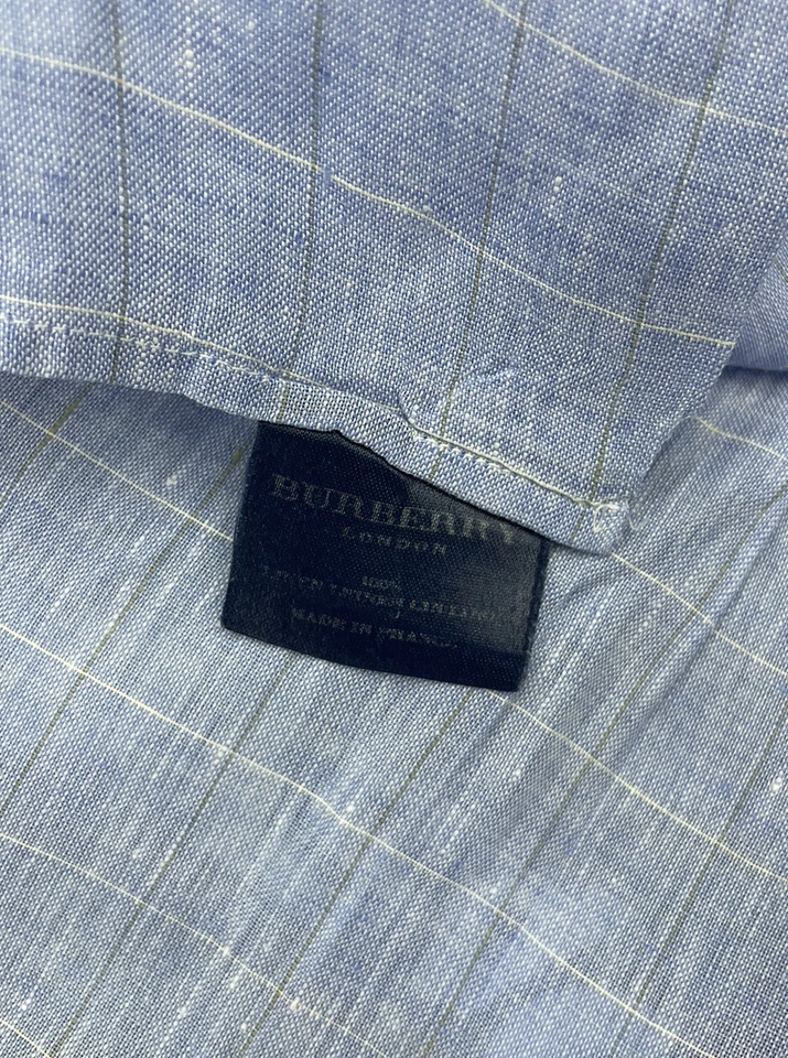 Camisa Burberry London Para Hombres Abotonada Azul Cuadros Lino Bolsillo Talla 44 Usada en Excelente Condición Foto 4 de 4