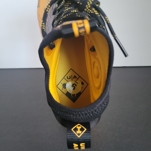 Under Armour Football ~ Spotlight Lux MC ~ Mens Sz 9 Yellow Cleats ~ 3026576-001 - Picture 8 of 15