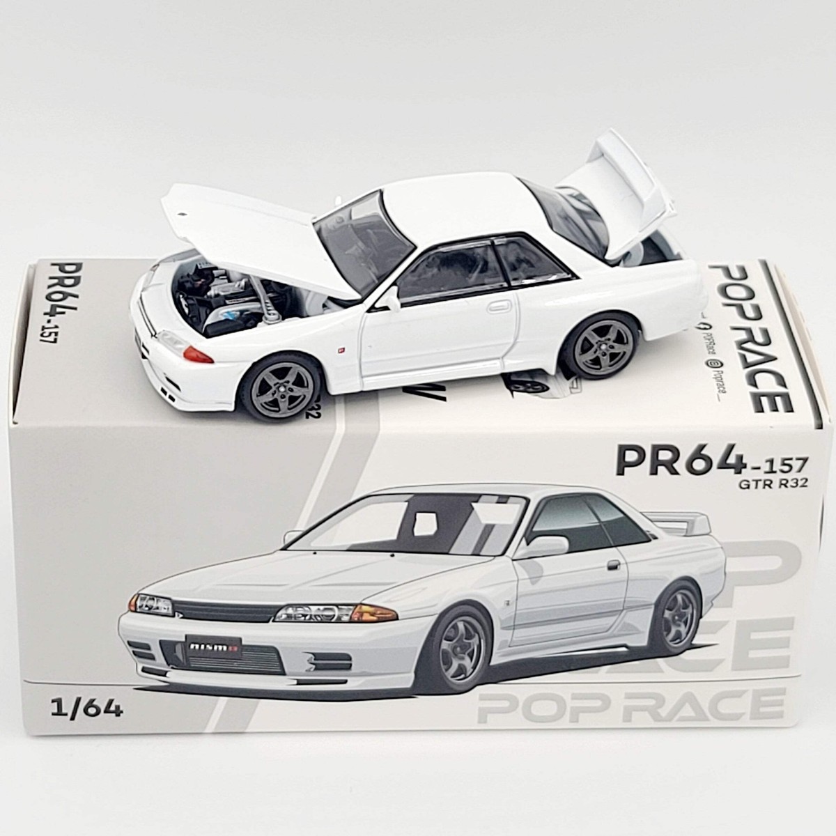【WEB限定】Nissan Skyline  White With Engine Pop Race Nissan Skyline GT-R R32 - 1:64, Crystal White (2025