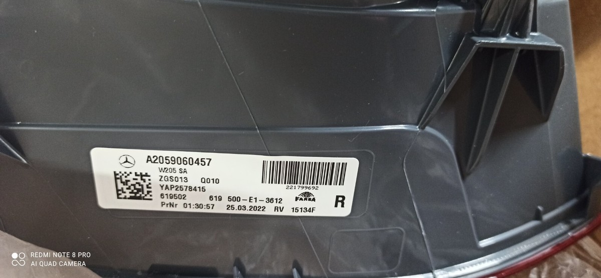 Feu Arrière Gauche Mercedes-Benz Classe C W205 – Réf. A2059061357 – Pour Diesel 125kW – Occasion Fonctionnel