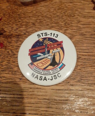 Nasa Pin Button Original Pin Button NASA JSC STS - 113 - 2002 Lockhart Wetherbee ...