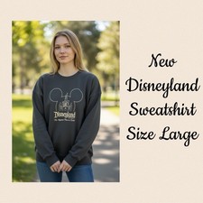 New Tags Black Disneyland Resort Crewneck Sweatshirt Ladies Size Large New Tags