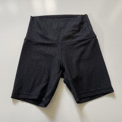 Lululemon Align High-Rise Shorts Size 4 6  Inseam Leopard Daisy Emboss Black