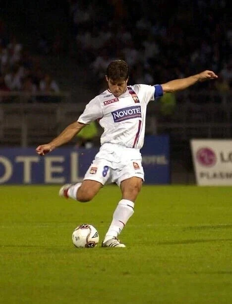 Kit / Juninho #8 Home Lyon 2002 à 2007 / Flocage / Nameset - Photo 2/4
