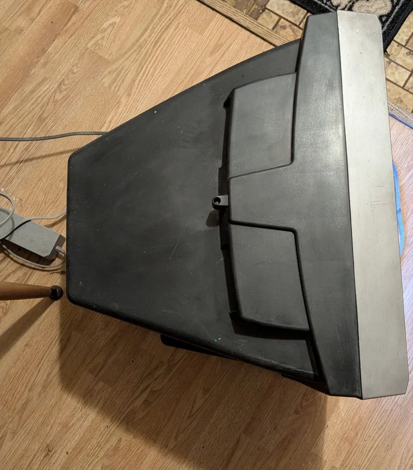 2004 Emerson EWF2004 20” CRT TV Flat Screen Color Retro Gaming Front Inputs - Image 3 of 4