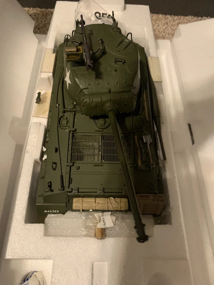 NEW in BOX Franklin Mint General George S. Patton's M4-A3 Sherman Tank 1:24 - Image 4 of 4