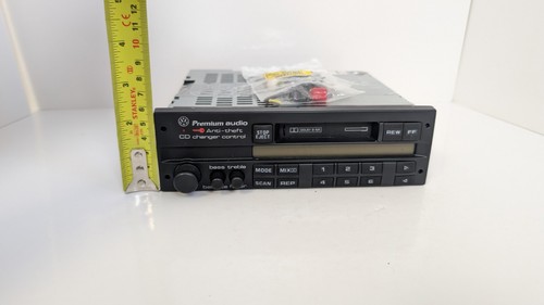 Vintage VW Cassette CD Changer Controller 1HM-035-186-D *UNTESTED* - Picture 7 of 10